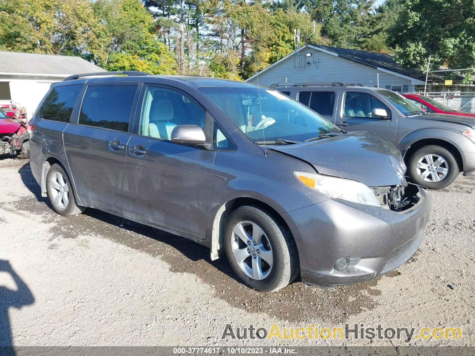 TOYOTA SIENNA LE, 5TDKK3DC3BS036130