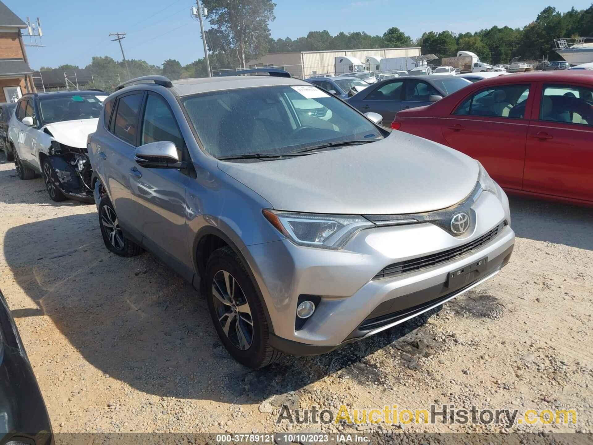 TOYOTA RAV4 XLE, 2T3RFREV3HW689876