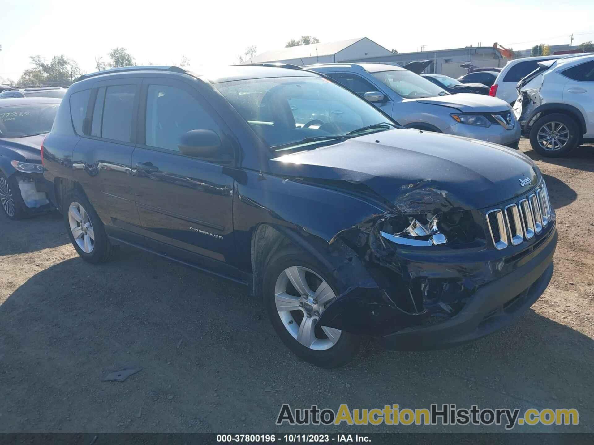 JEEP COMPASS LATITUDE, 1C4NJCEBXCD640082