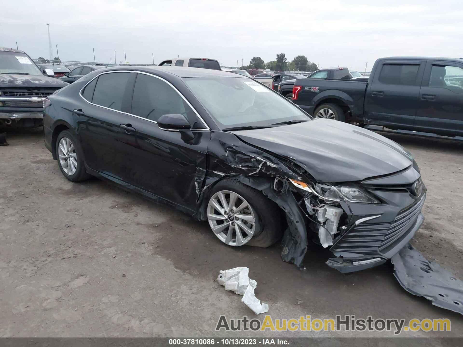 TOYOTA CAMRY LE, 4T1R11AK5NU679219