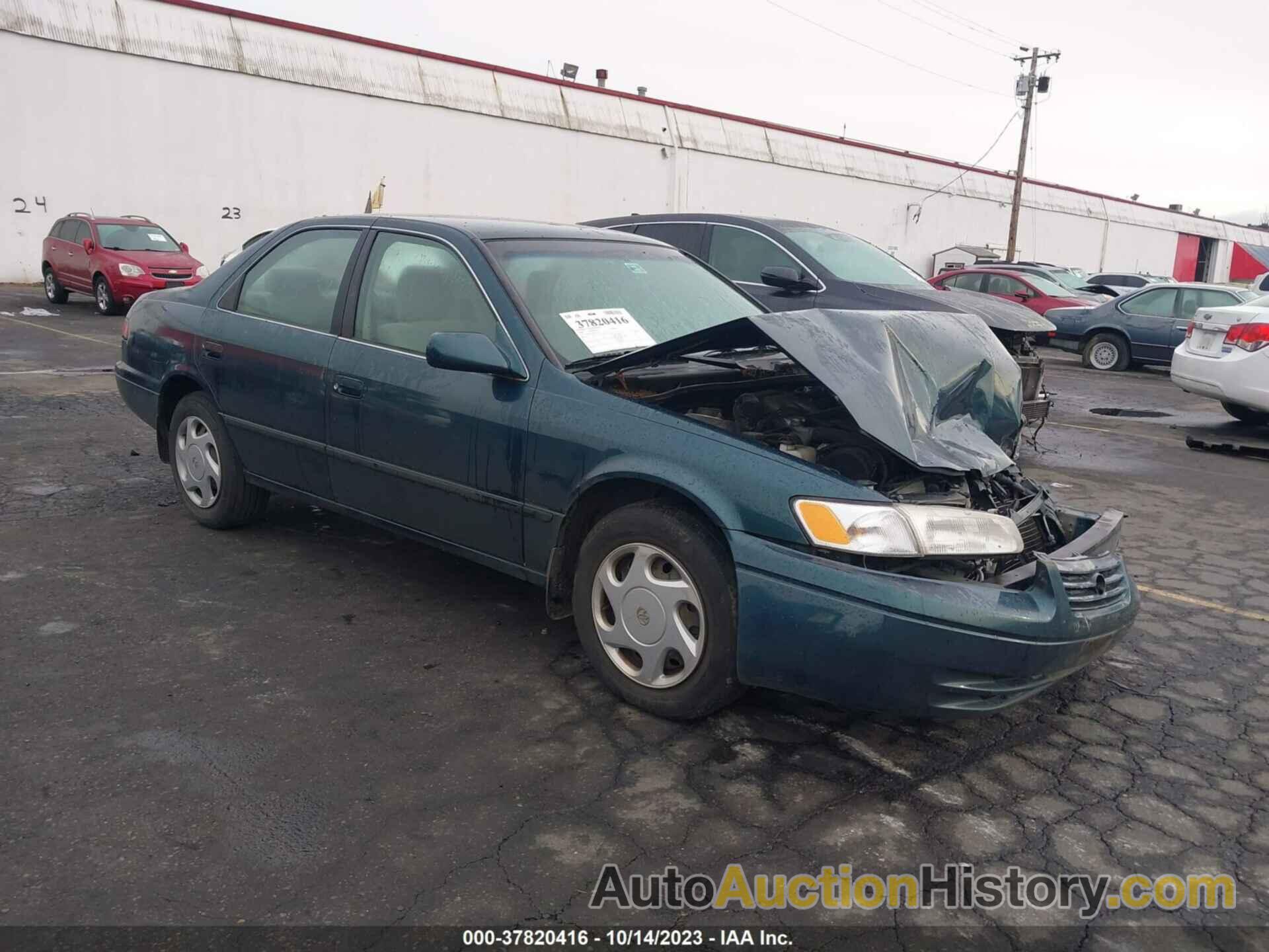 TOYOTA CAMRY LE/XLE/CE, JT2BF22K0W0119136