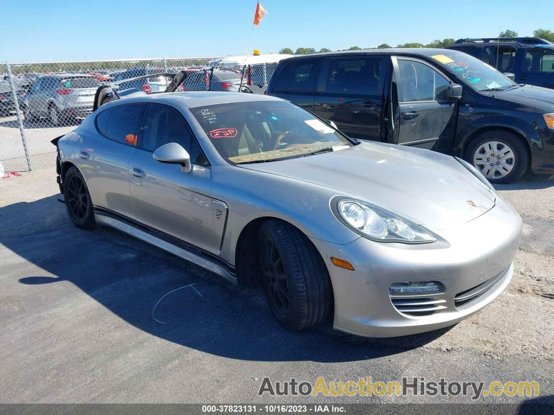 PORSCHE PANAMERA, WP0AA2A76DL014952