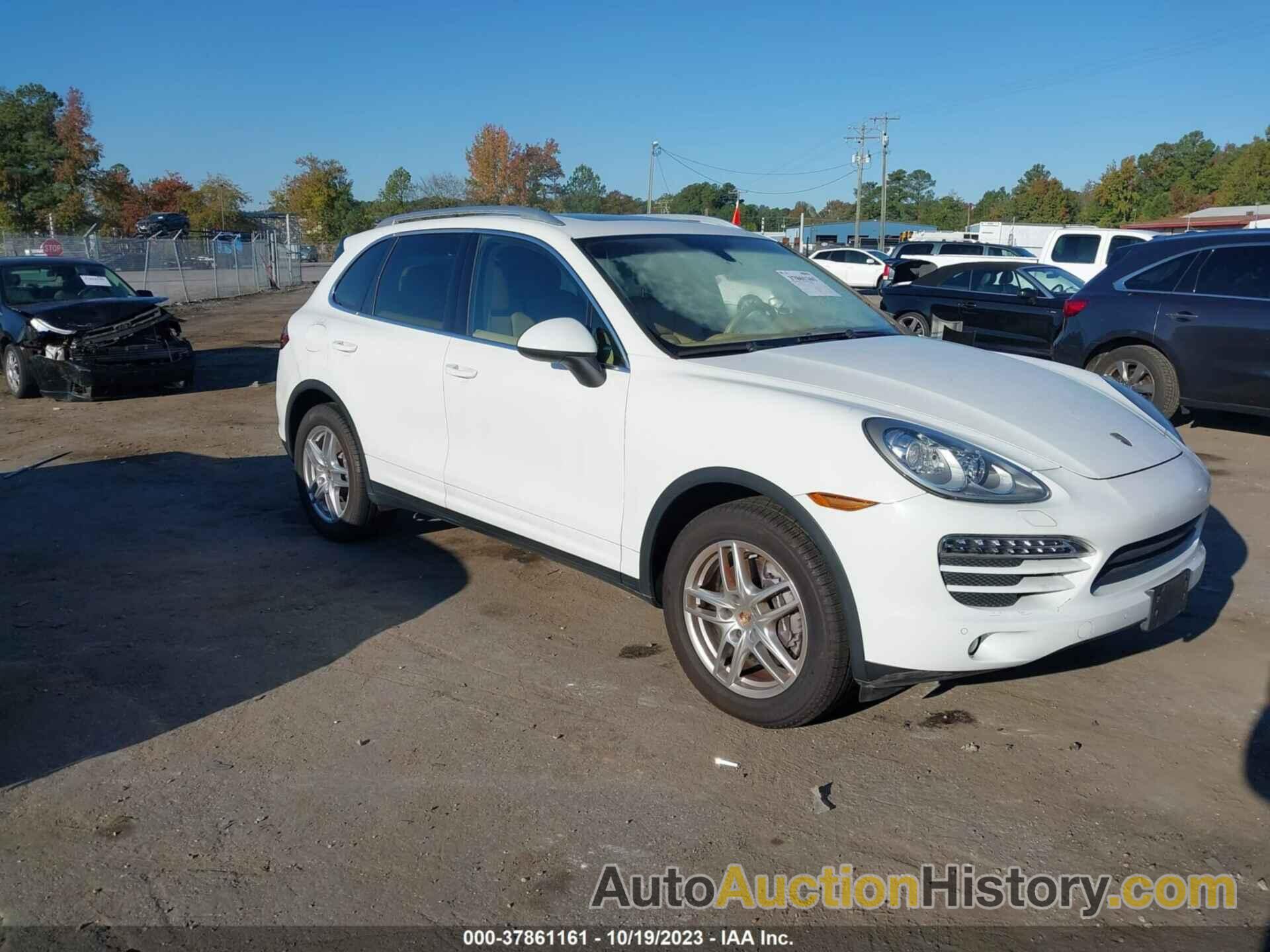 PORSCHE CAYENNE, WP1AA2A29DLA12938