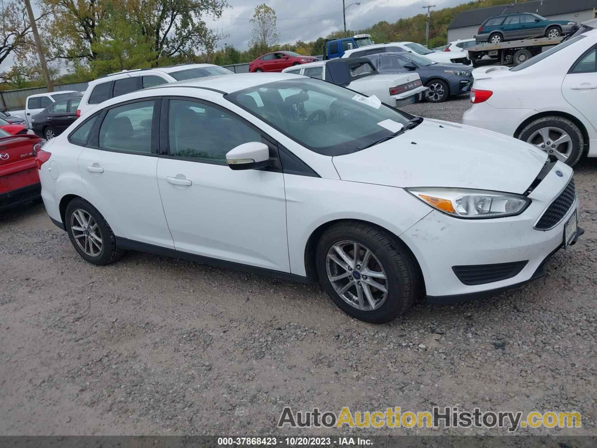 FORD FOCUS SE, 1FADP3F23HL224239