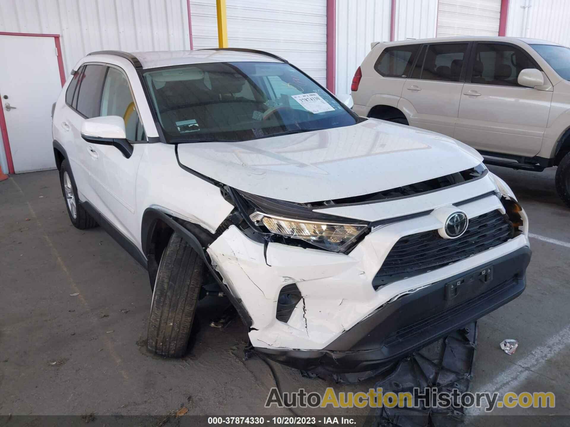 TOYOTA RAV4 XLE, 2T3W1RFV8MC108190