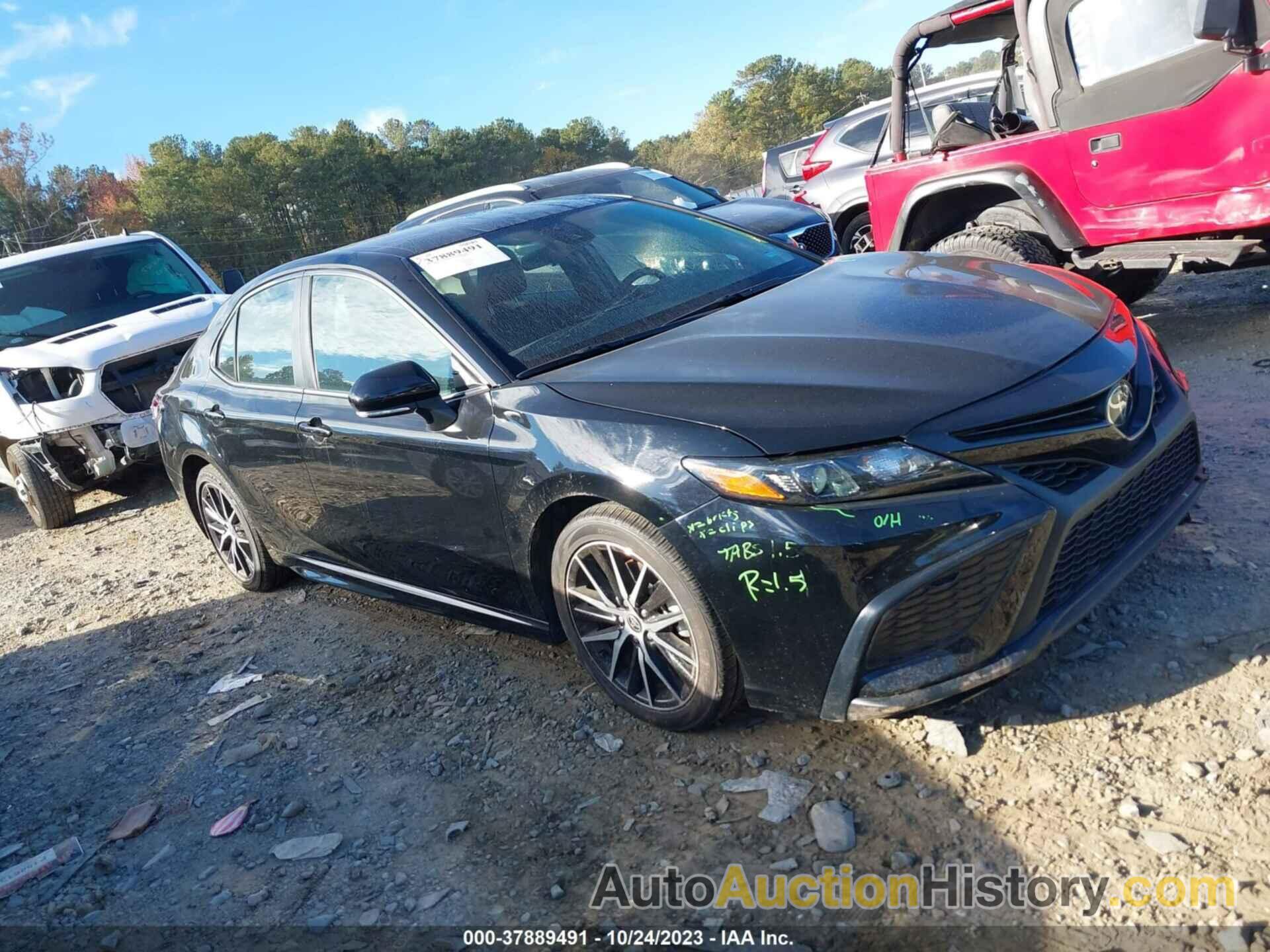 TOYOTA CAMRY SE, 4T1G11AK7NU716357