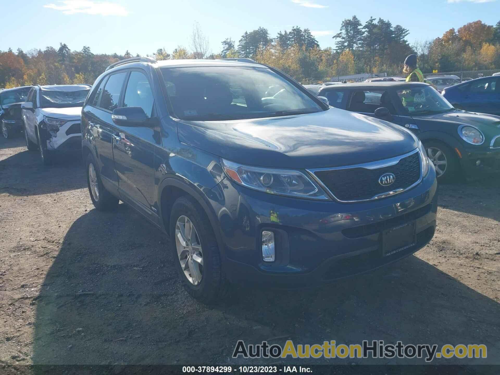 KIA SORENTO LX, 5XYKTDA64FG566871