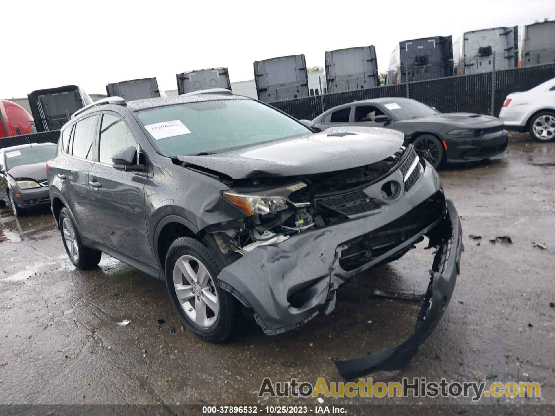 TOYOTA RAV4 XLE, JTMRFREV3DD009546