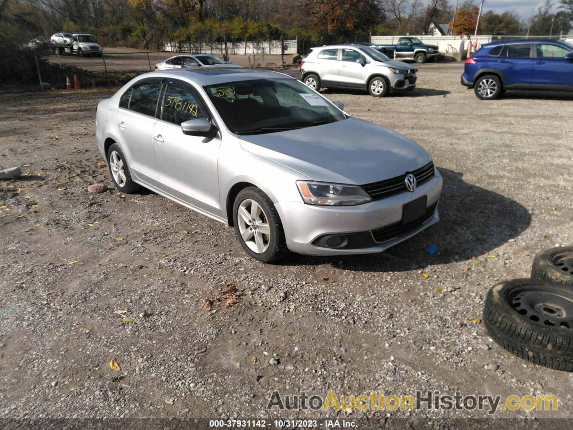 VOLKSWAGEN JETTA 2.0L TDI, 3VWLL7AJ7BM127085