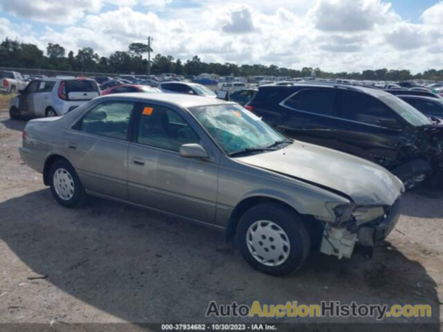 TOYOTA CAMRY LE, 4T1BG22K3VU157029