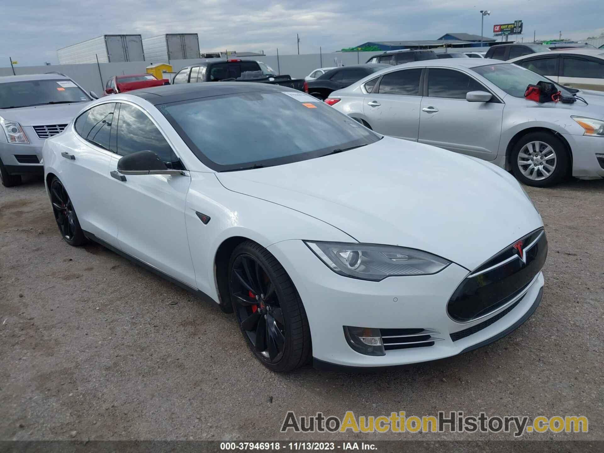 TESLA MODEL S, 5YJSA1CN5DFP21568