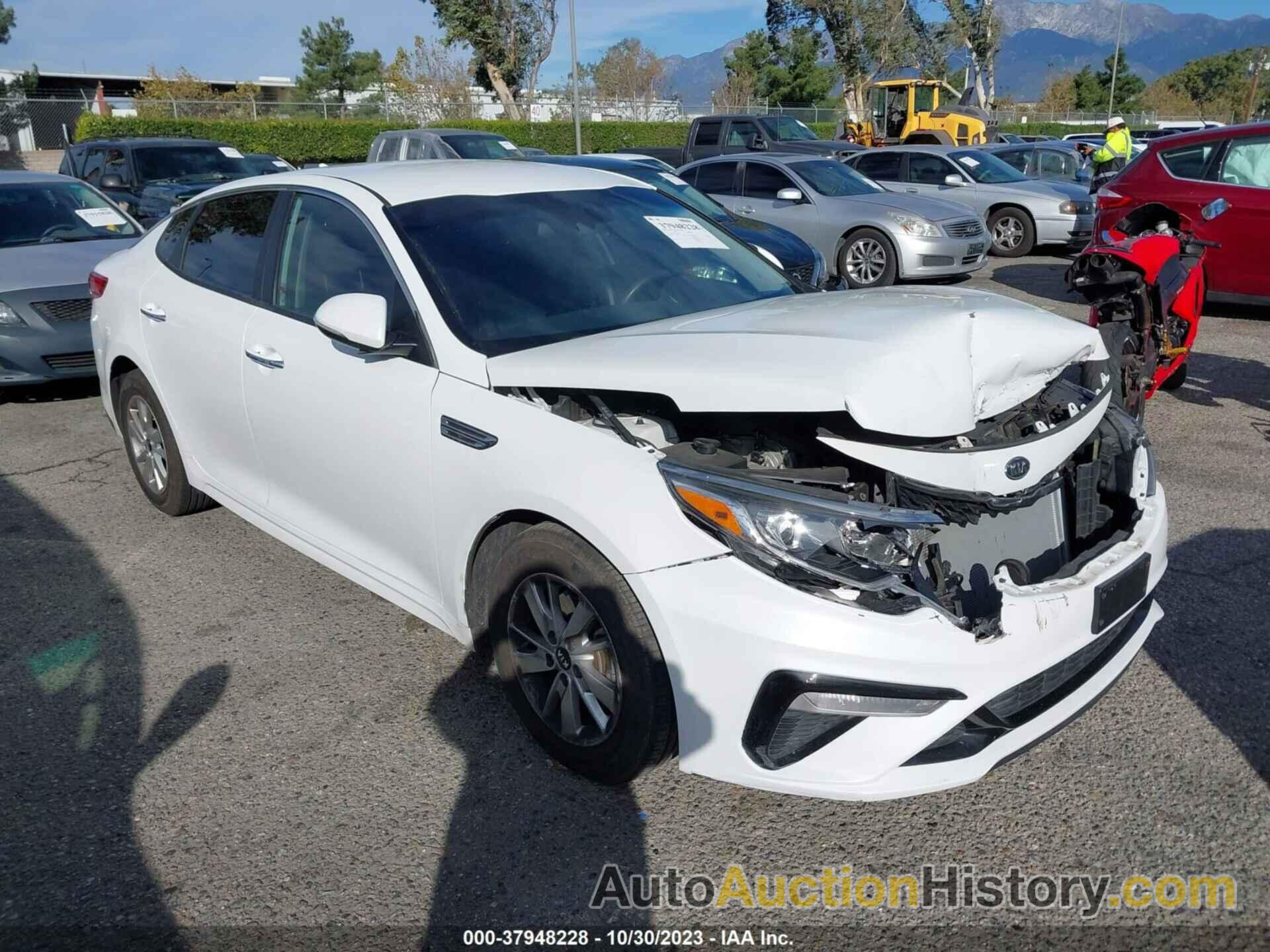 KIA OPTIMA LX, 5XXGT4L32KG275289