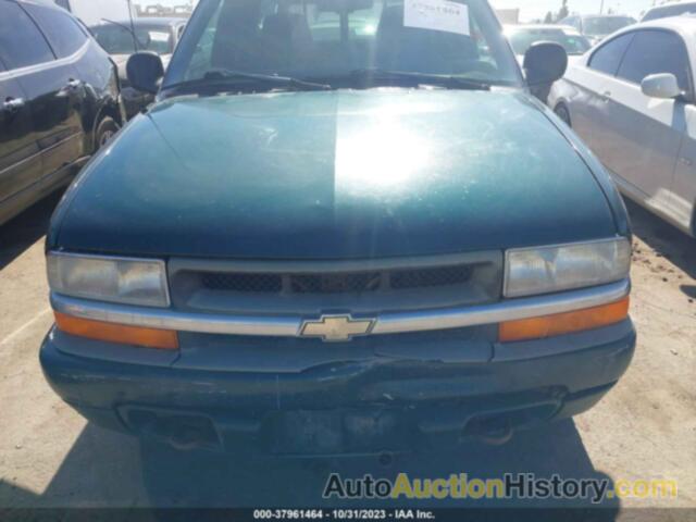 CHEVROLET S-10 LS, 1GCDT19X1W8167945