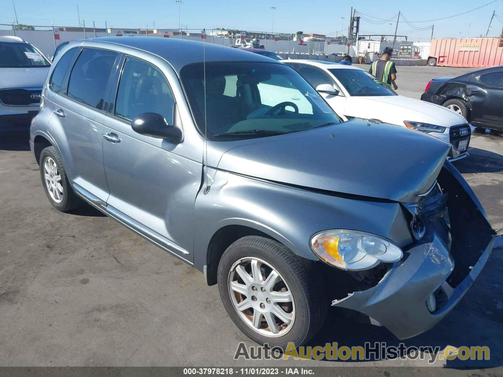 CHRYSLER PT CRUISER CLASSIC, 3A4GY5F97AT131404