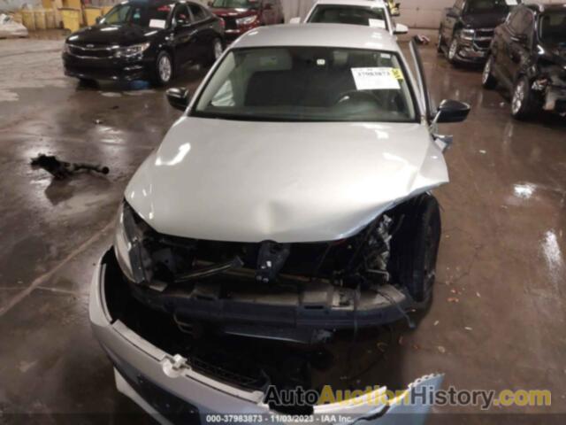 VOLKSWAGEN JETTA 2.0L S, 3VW2K7AJXEM356797