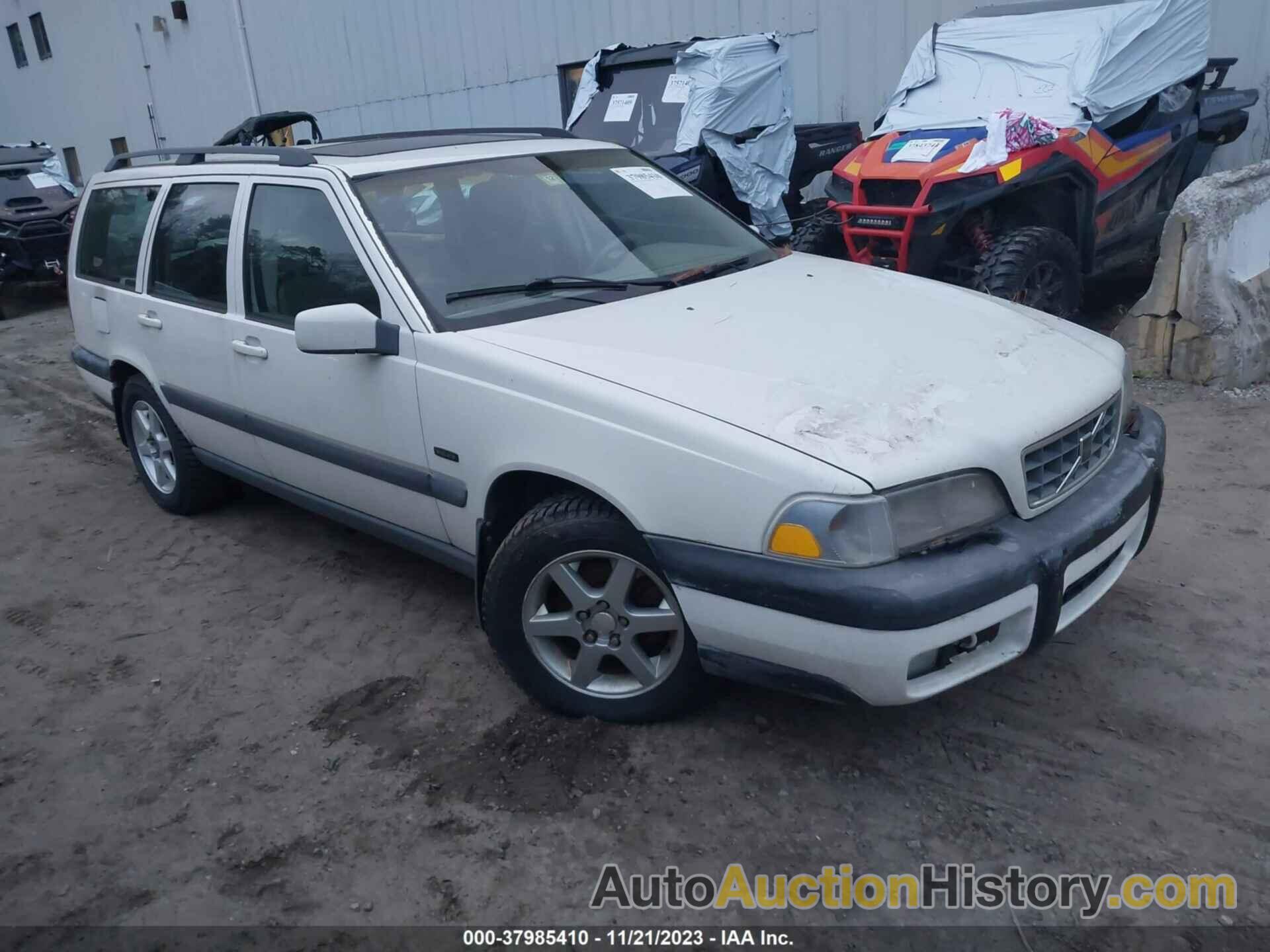 VOLVO V70 AWD, YV1LZ5640W2520801