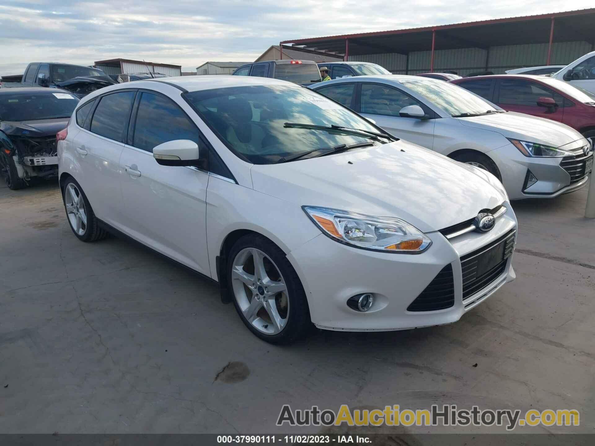 FORD FOCUS TITANIUM, 1FADP3N26EL208582