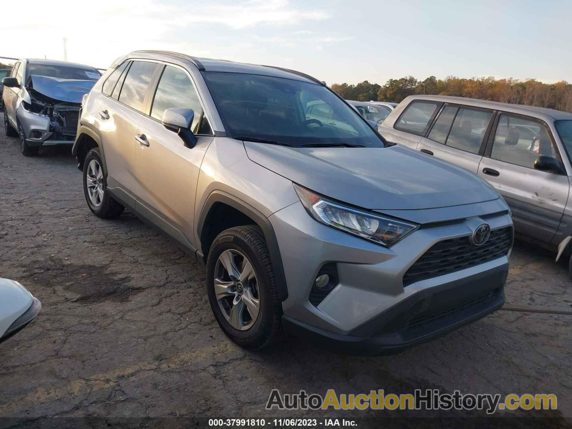 TOYOTA RAV4 XLE, 2T3W1RFV3LC043506