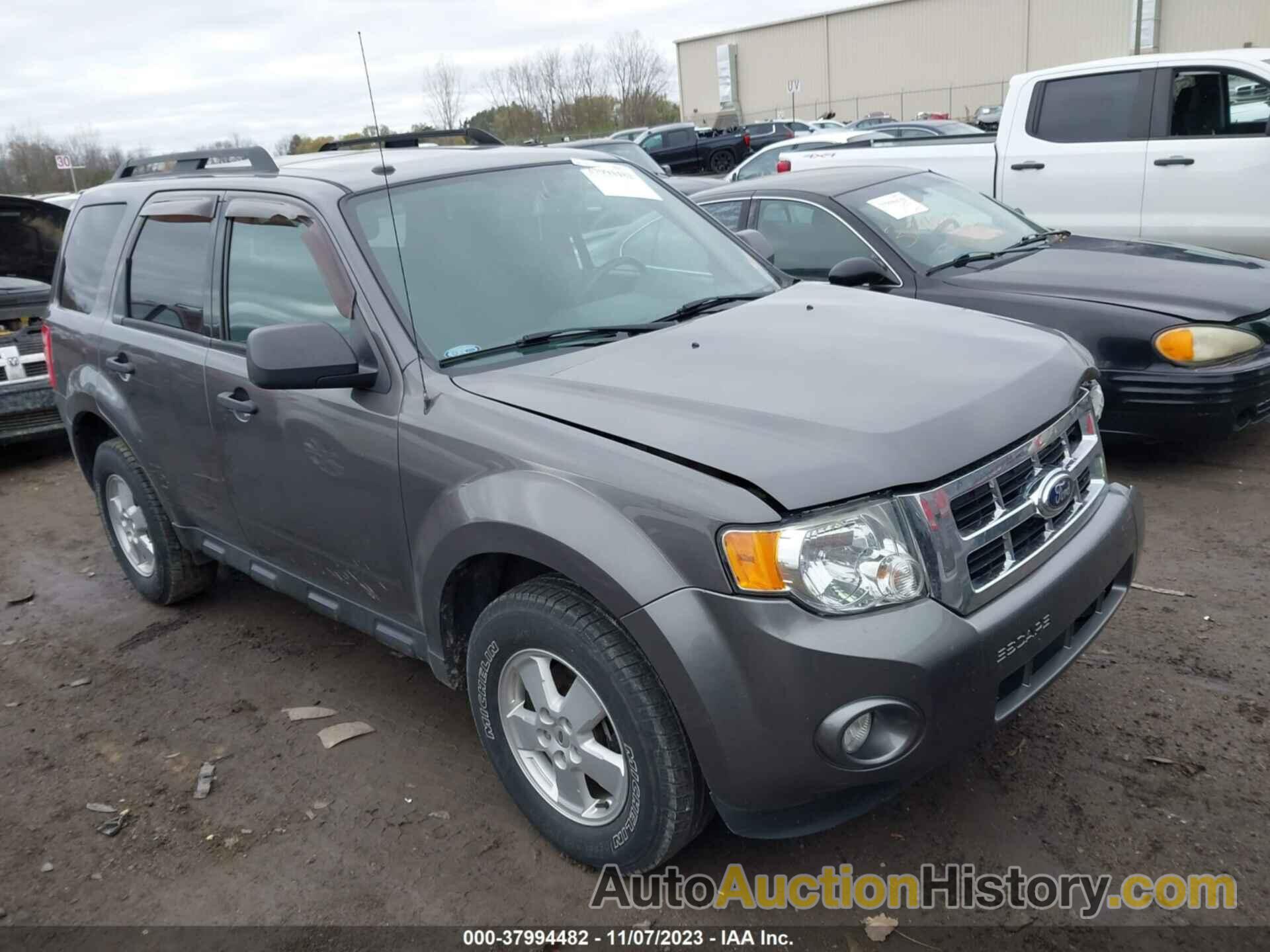 FORD ESCAPE XLT, 1FMCU0D75CKC06119