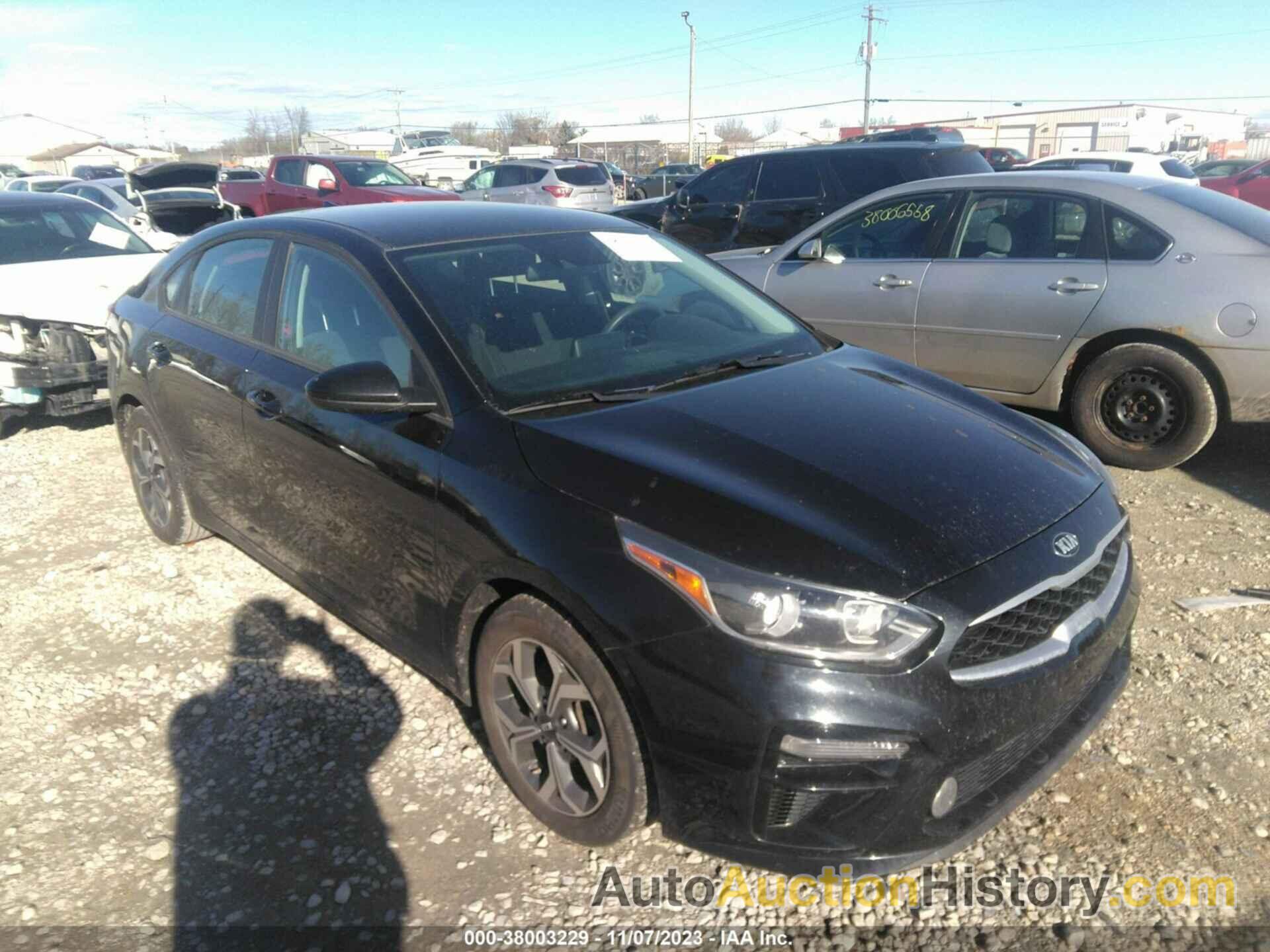 KIA FORTE LXS, 3KPF24AD2LE228686