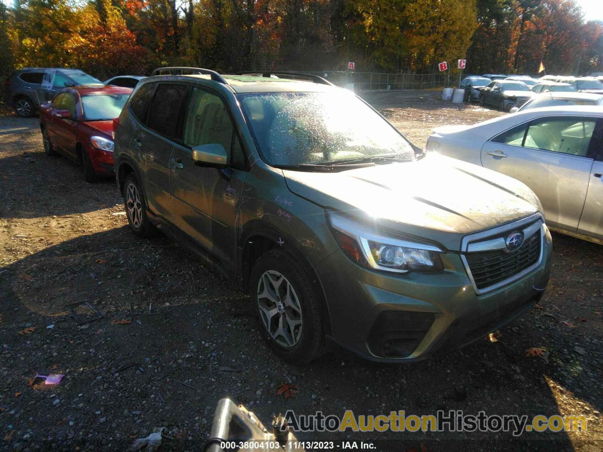 SUBARU FORESTER PREMIUM, JF2SKAGC1KH477972