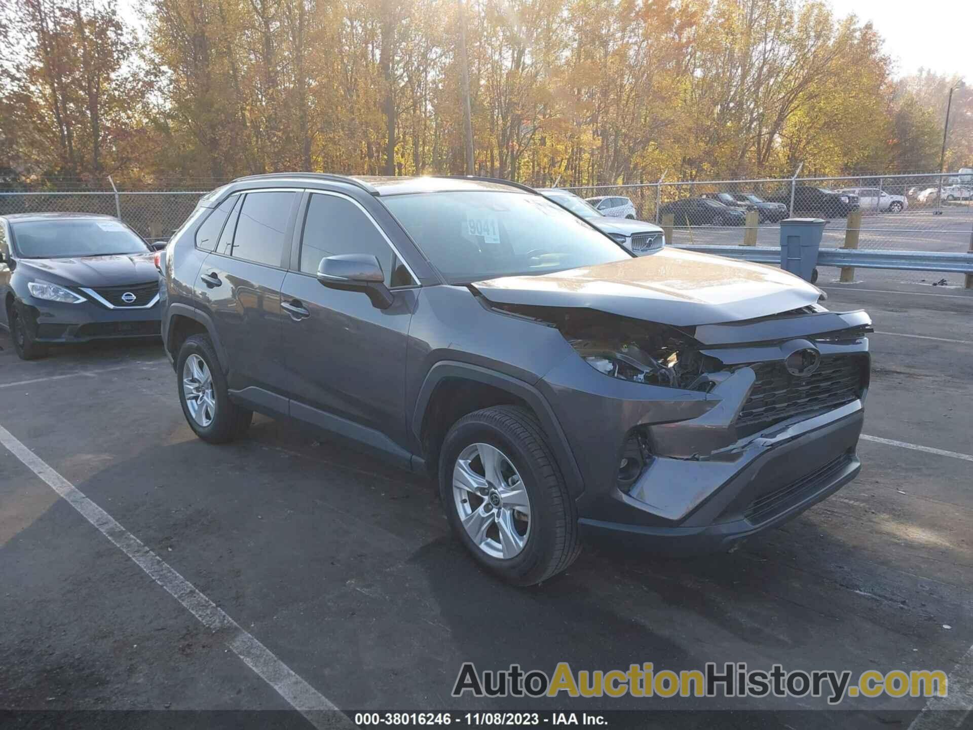 TOYOTA RAV4 XLE, 2T3W1RFV7MW154320