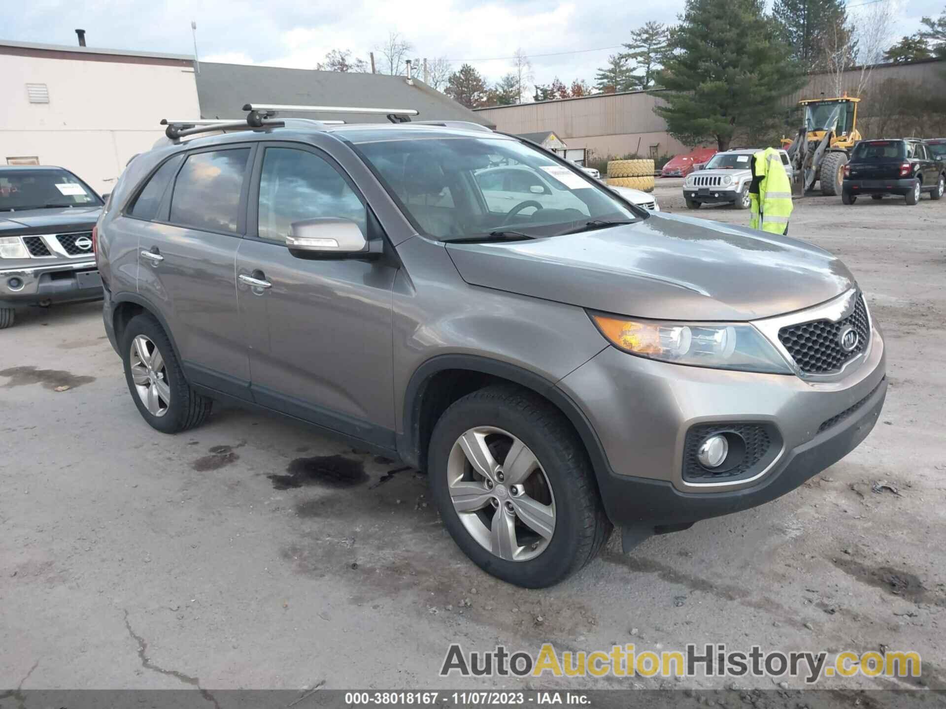 KIA SORENTO EX, 5XYKU4A60DG418467