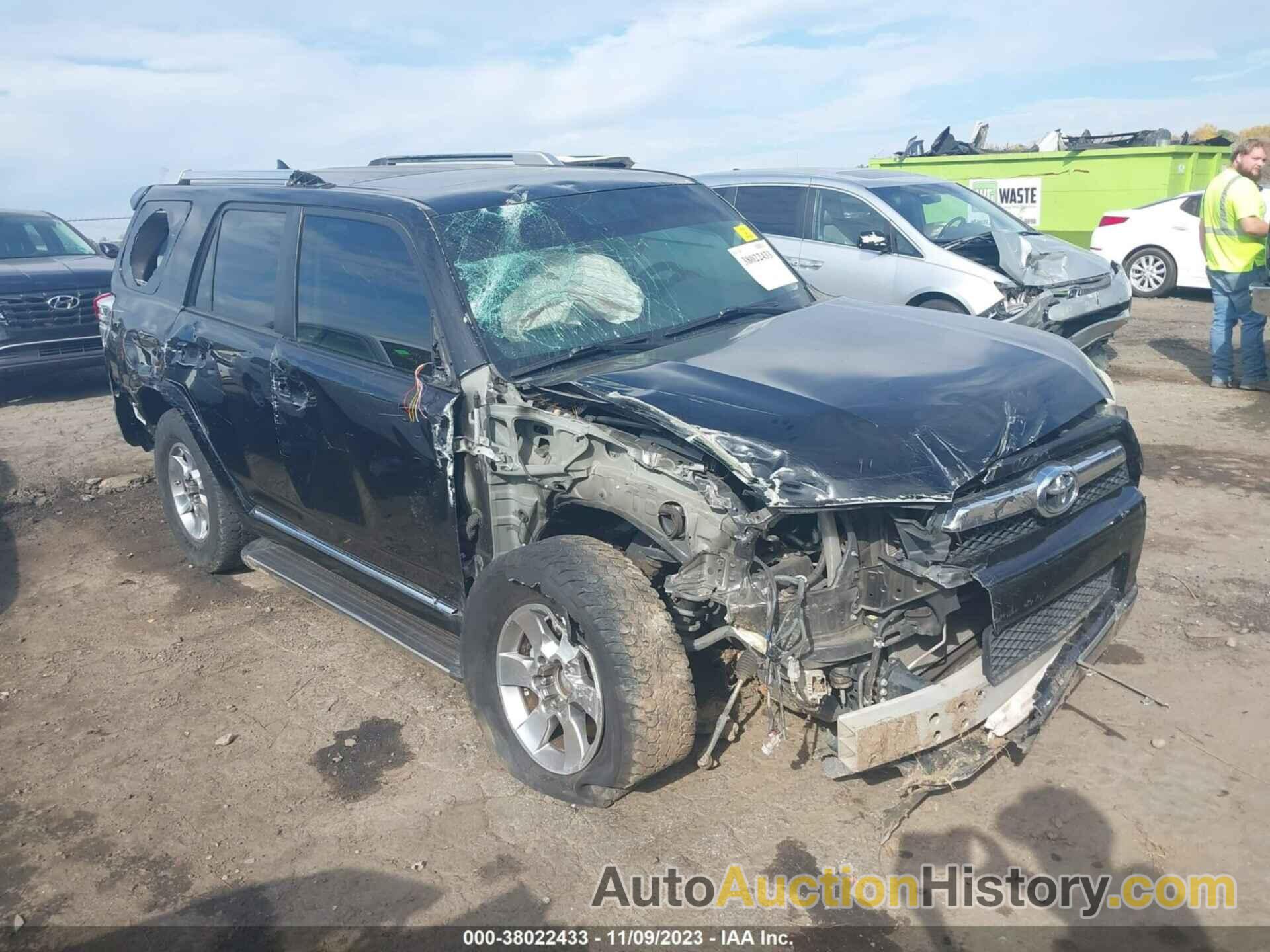 TOYOTA 4RUNNER SR5, JTEZU5JRXC5039591