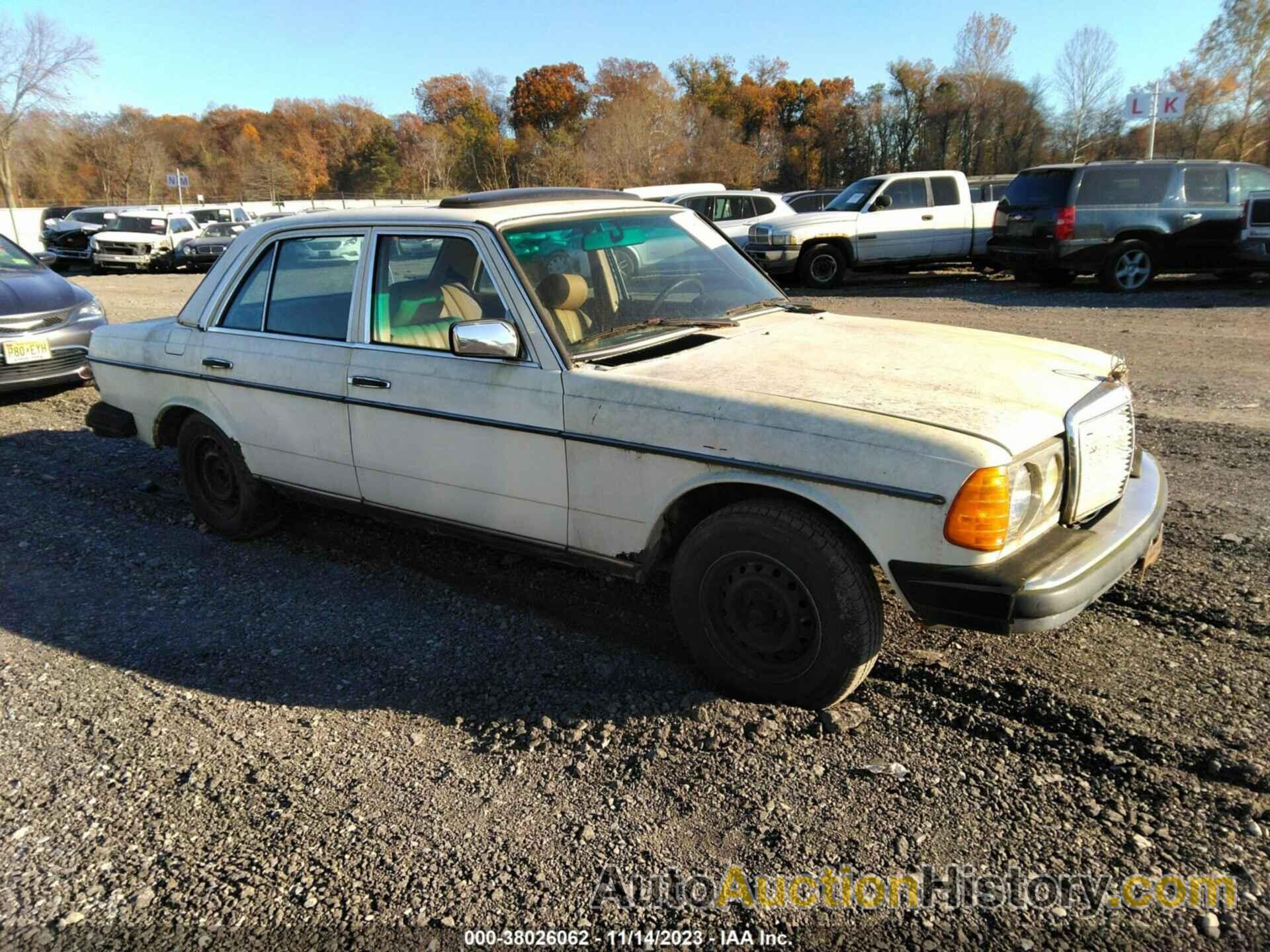 MERCEDES-BENZ 240 D, WDBAB23A2DB378280