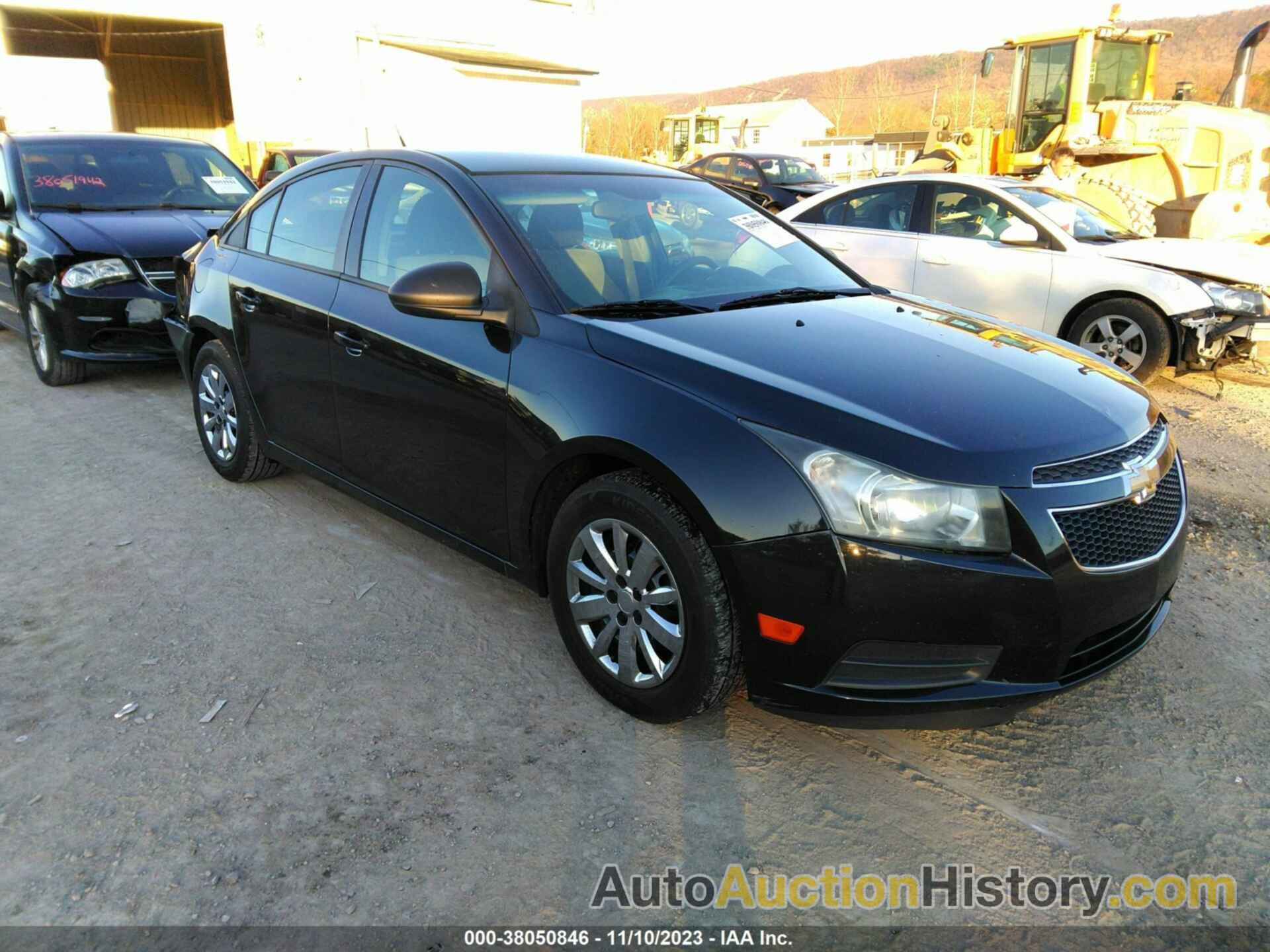 CHEVROLET CRUZE LS, 1G1PA55GXE7205156