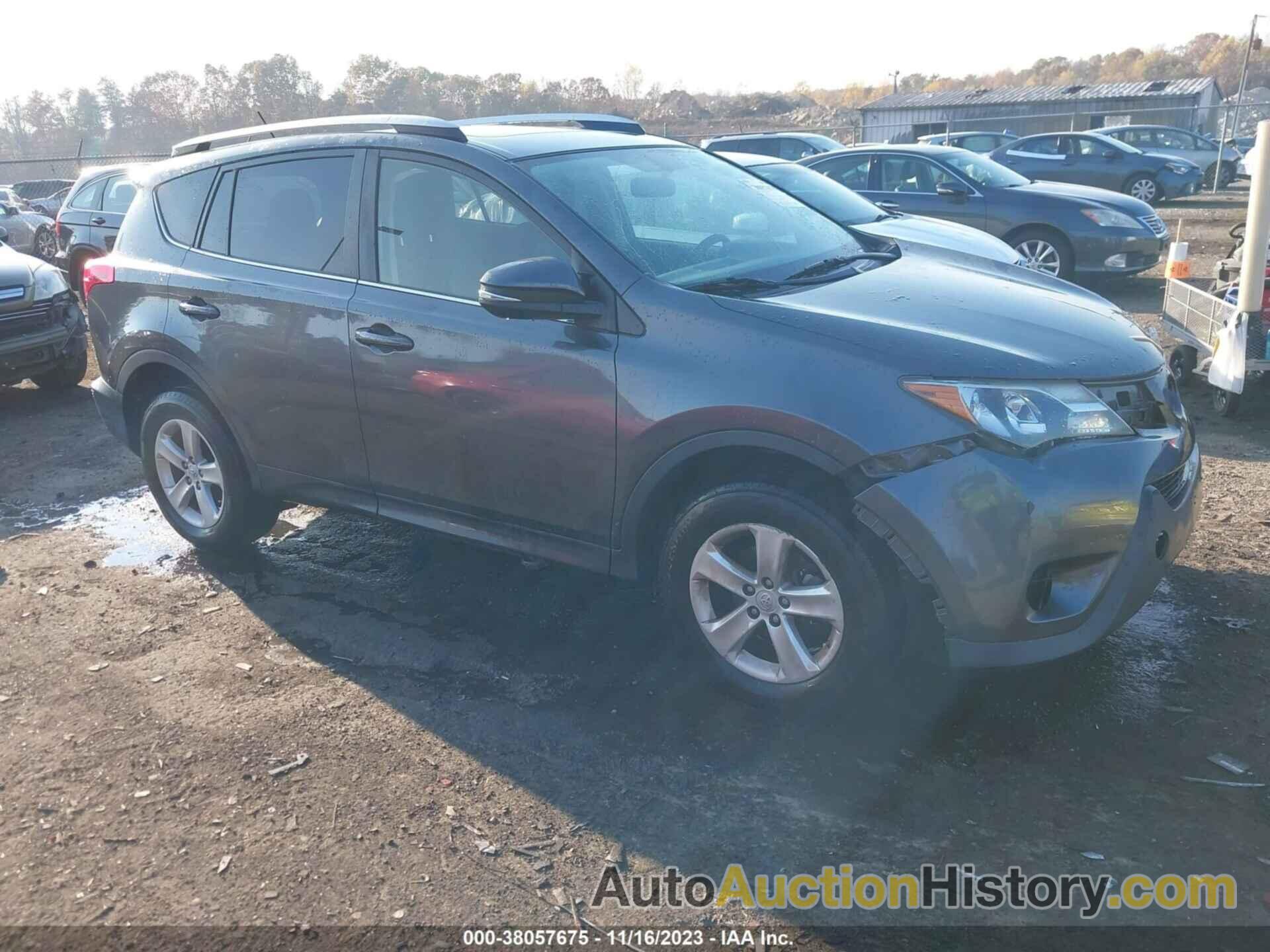 TOYOTA RAV4 XLE, JTMRFREV6DD029810