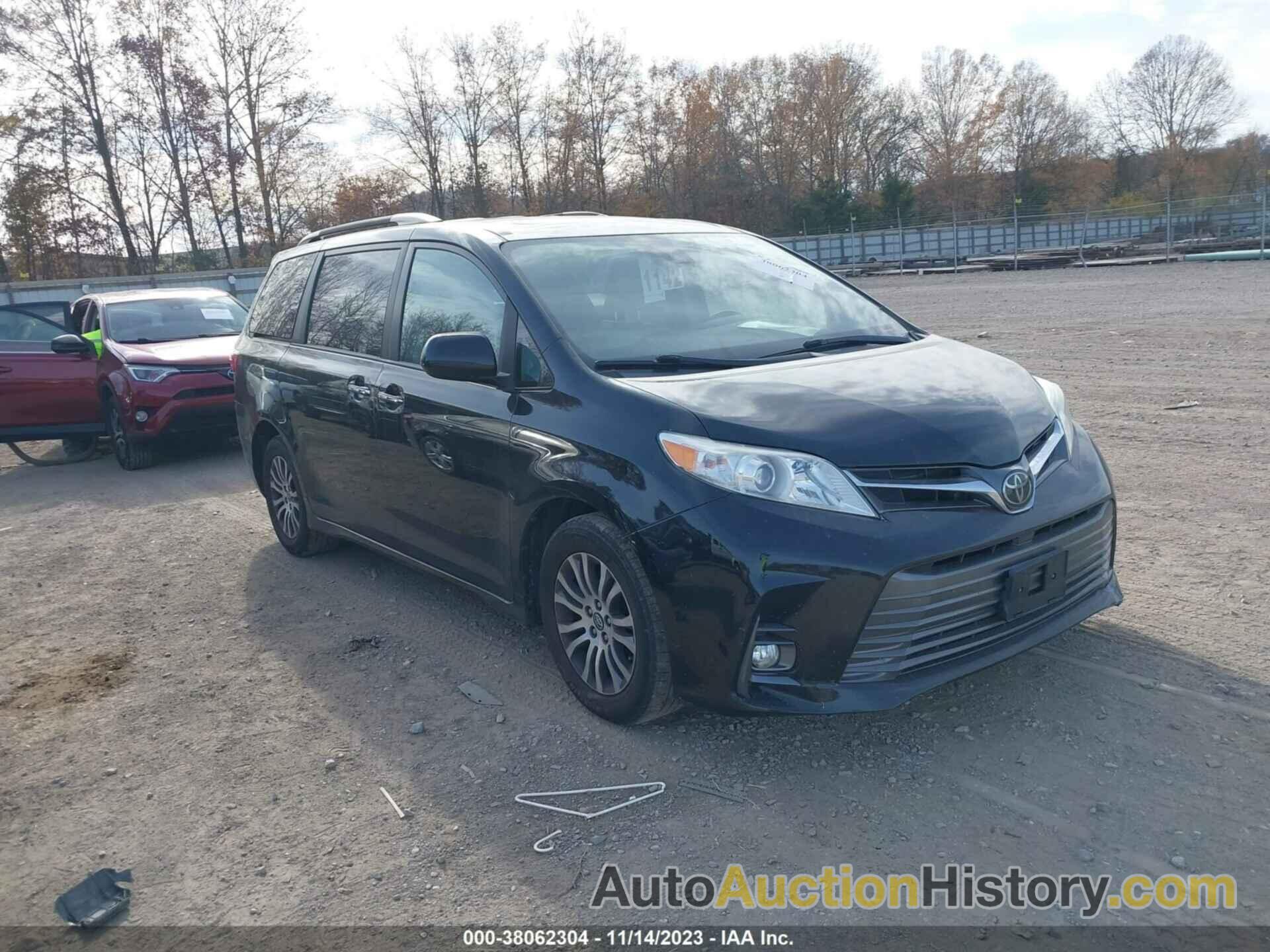 TOYOTA SIENNA XLE 8 PASSENGER, 5TDYZ3DC5JS935396