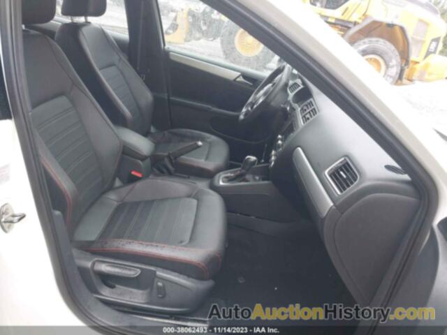 VOLKSWAGEN JETTA GLI AUTOBAHN W/NAV, 3VW4T7AJ8DM452111