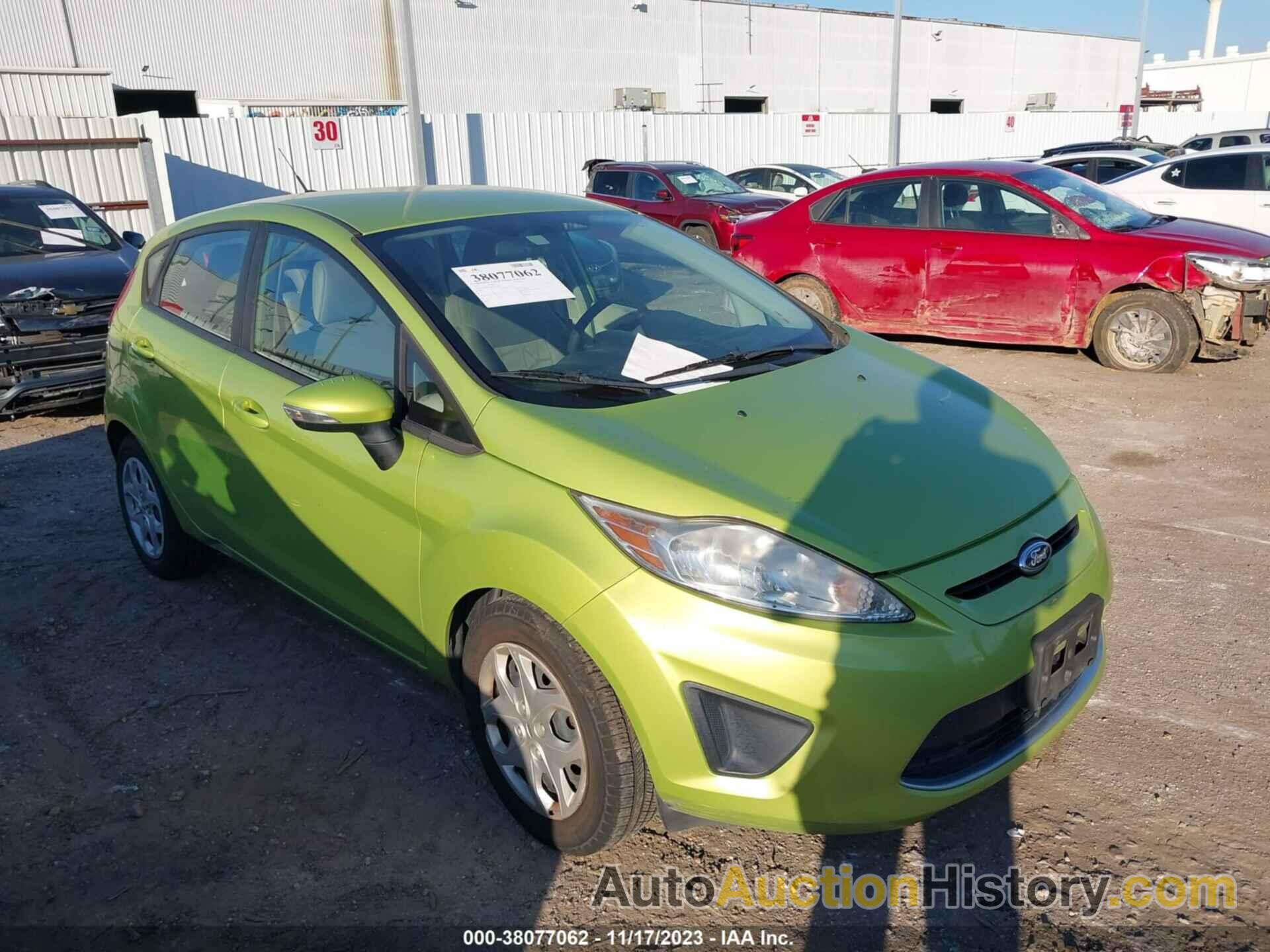 FORD FIESTA SE, 3FADP4EJ4DM155424