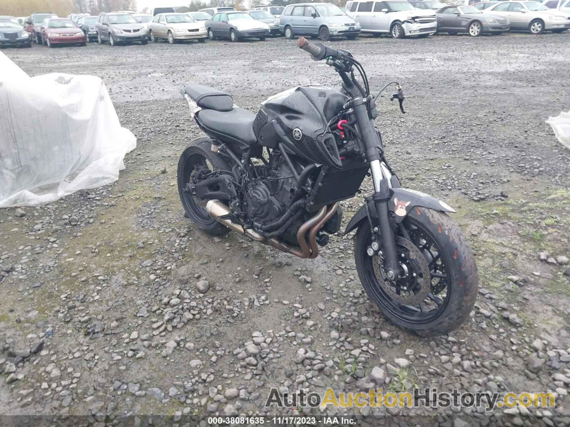 YAMAHA MT07, JYARM32E3PA007580