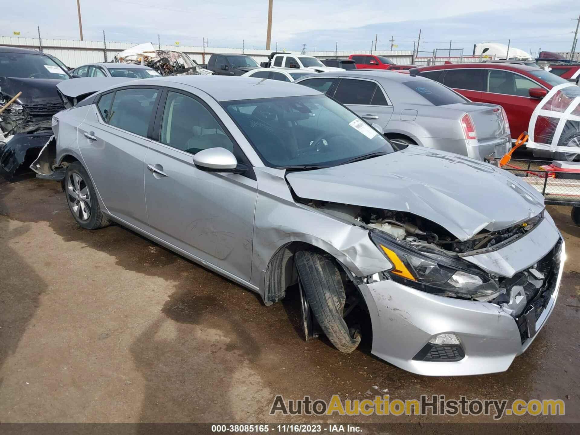 NISSAN ALTIMA S FWD, 1N4BL4BV6NN408101