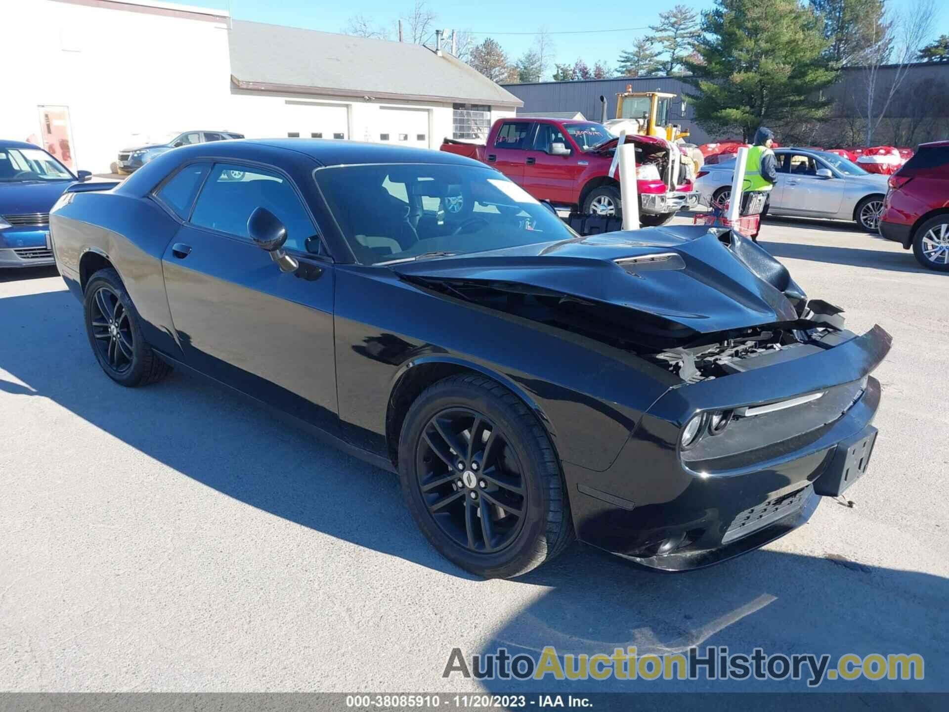 DODGE CHALLENGER SXT AWD, 2C3CDZGG2KH713008