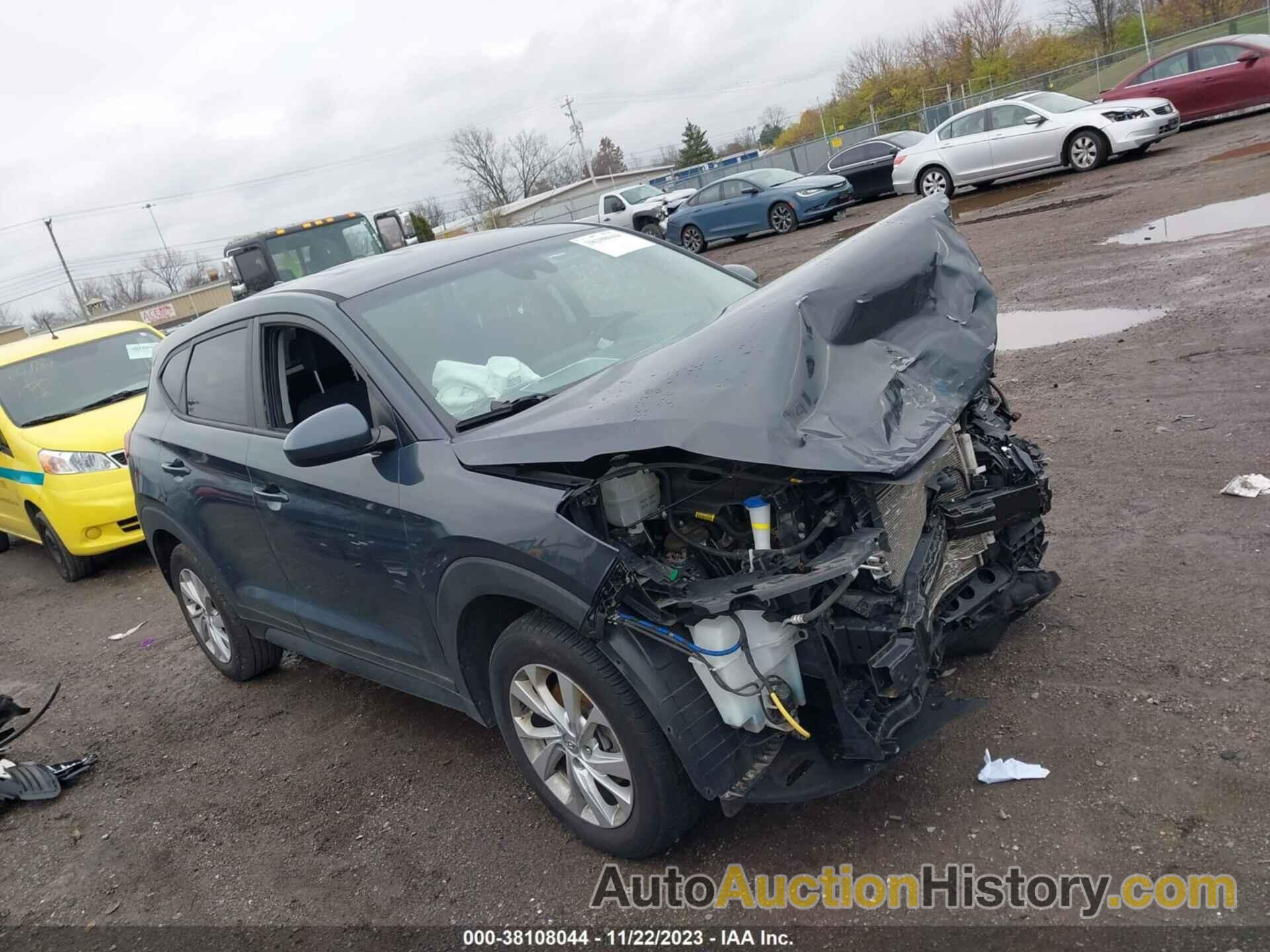 HYUNDAI TUCSON SE, KM8J2CA4XKU885283