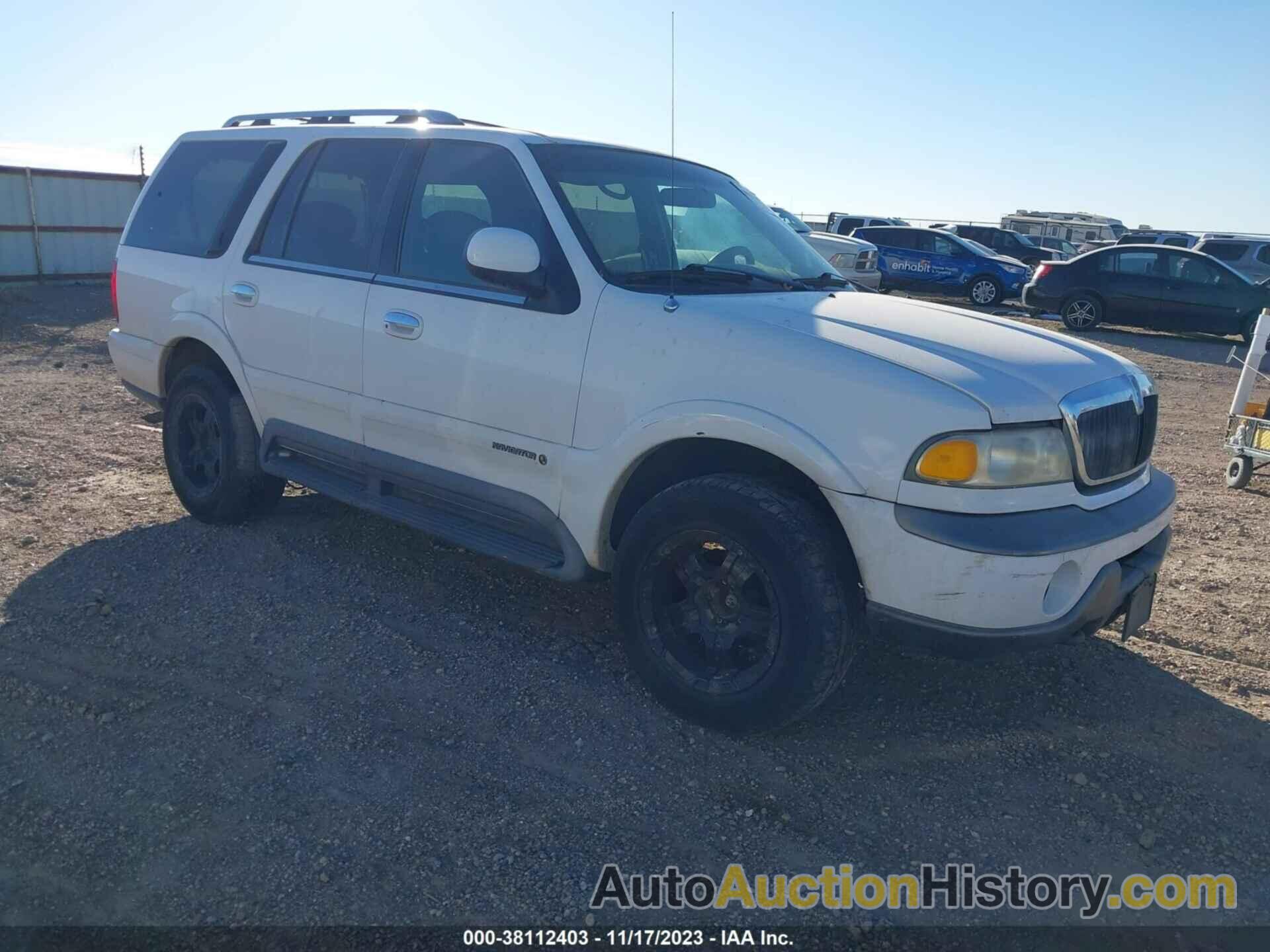 LINCOLN NAVIGATOR, 5LMPU28L1WLJ15011