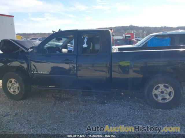 CHEVROLET SILVERADO 1500 LT1, 1GCEK19068Z132194