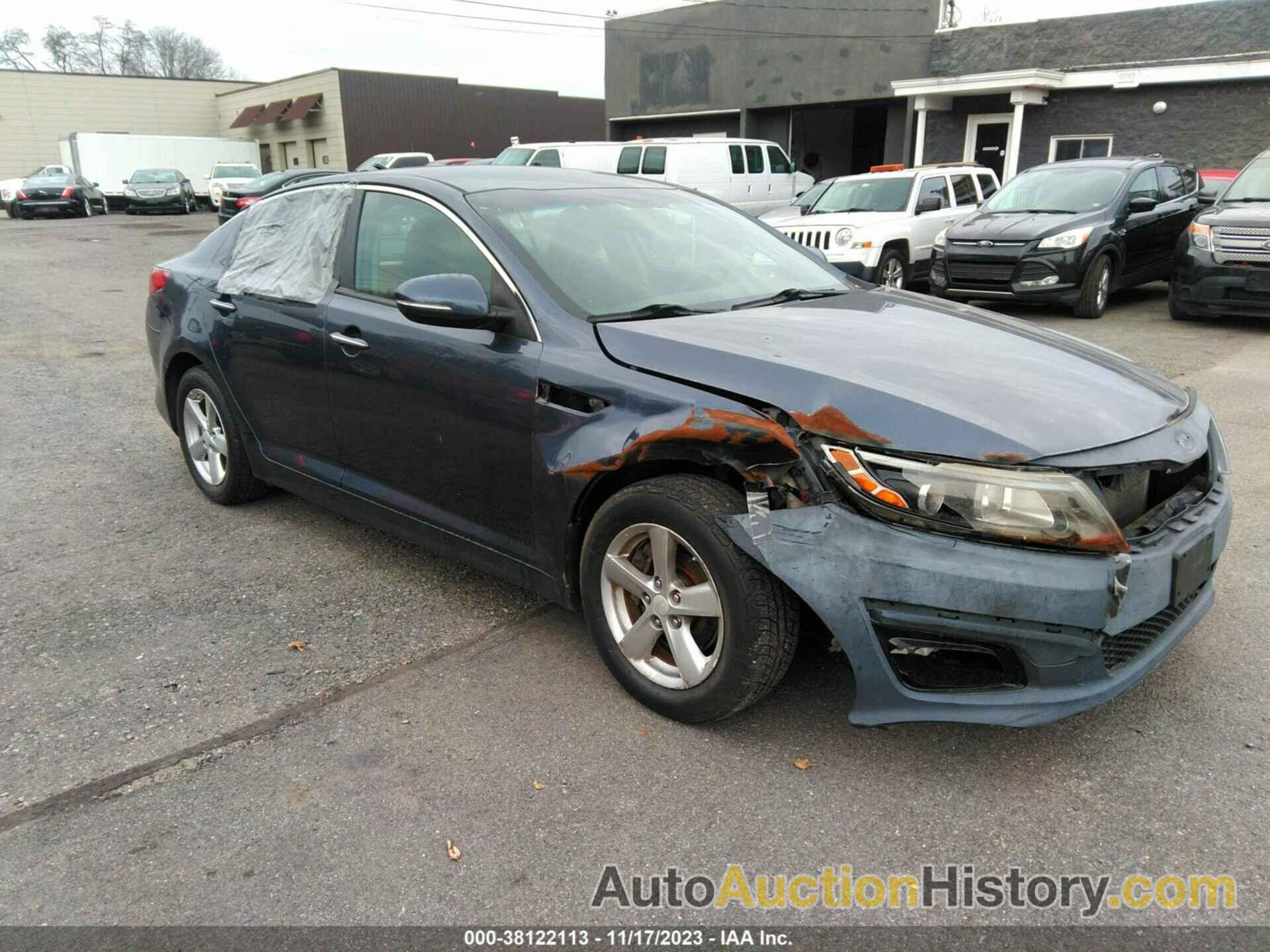 KIA OPTIMA LX, 5XXGM4A74FG437013