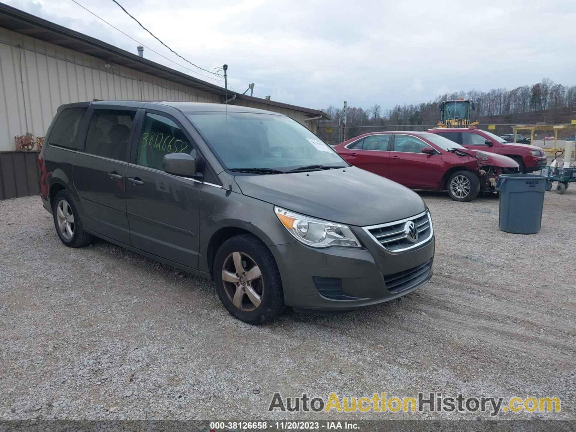 VOLKSWAGEN ROUTAN SE, 2V4RW3D19AR333112