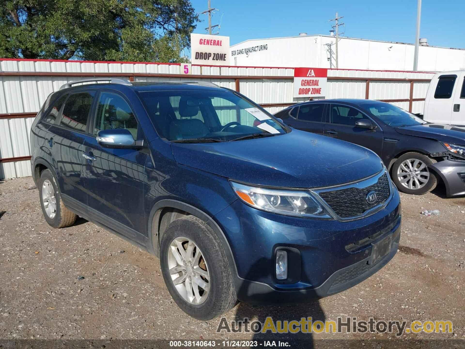 KIA SORENTO LX, 5XYKT3A6XEG438126