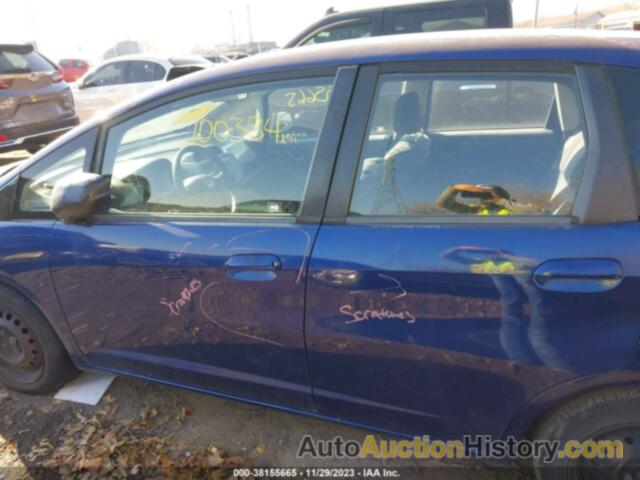 HONDA FIT, JHMGE8H35BC012237