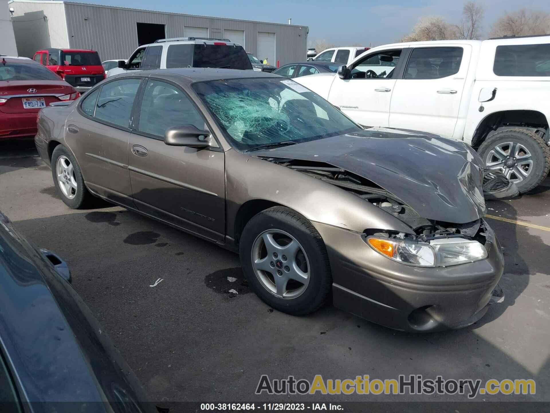 PONTIAC GRAND PRIX SE, 1G2WK52J22F137212