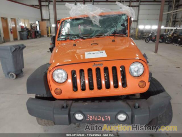 JEEP WRANGLER UNLIMITED SAHARA, 1C4HJWEG5CL134384