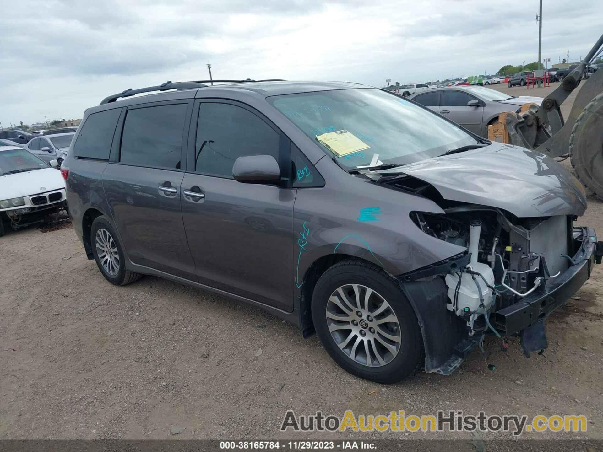 TOYOTA SIENNA XLE, 5TDYZ3DC5LS061831