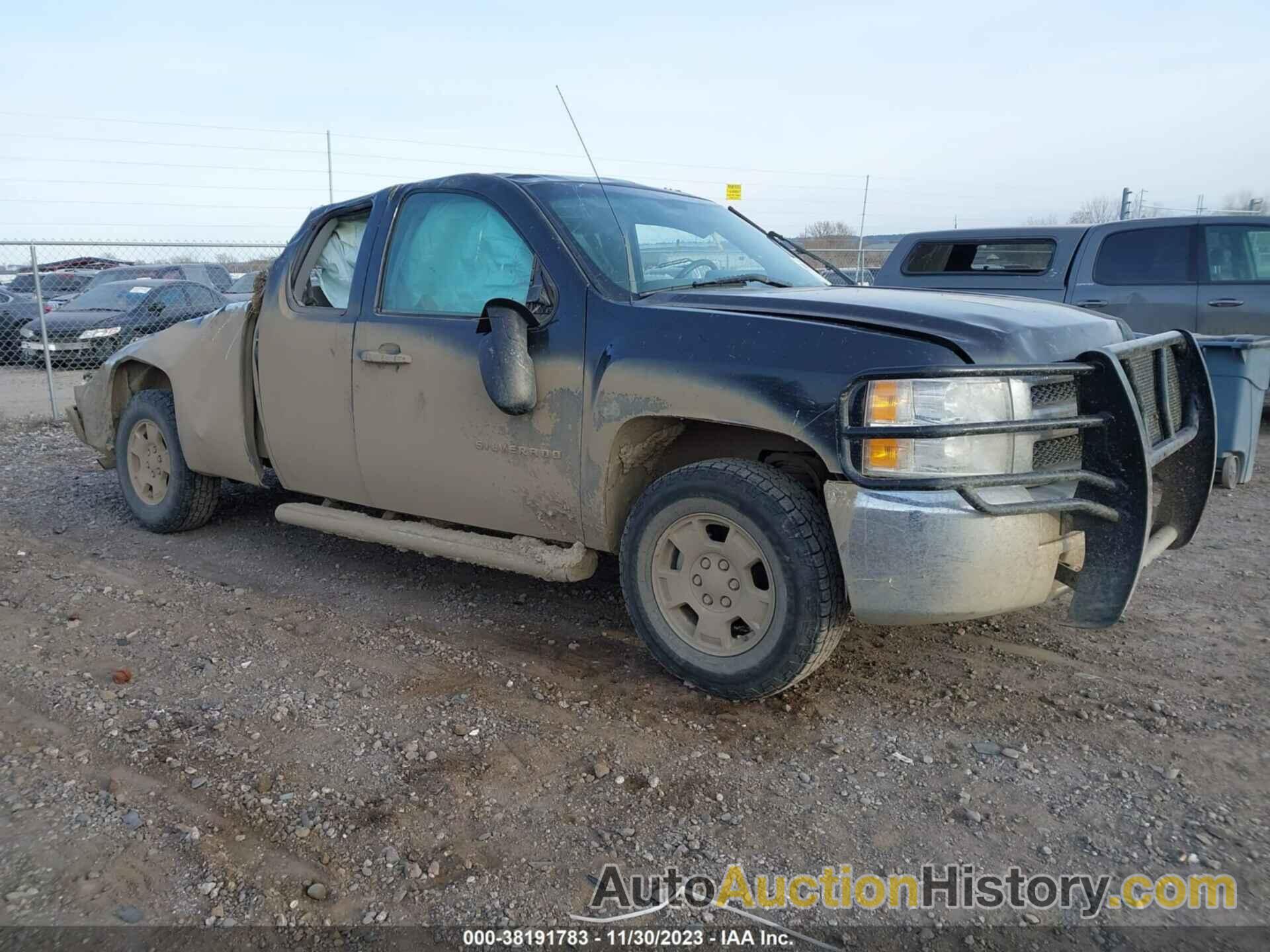 CHEVROLET SILVERADO K1500 LT, 1GCRKSE77CZ277697