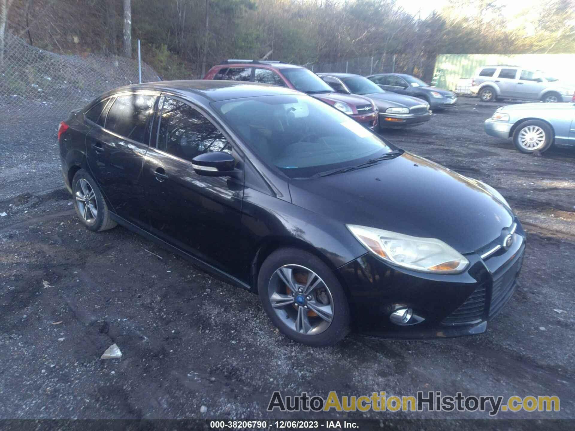 FORD FOCUS SE, 1FADP3F22EL217780