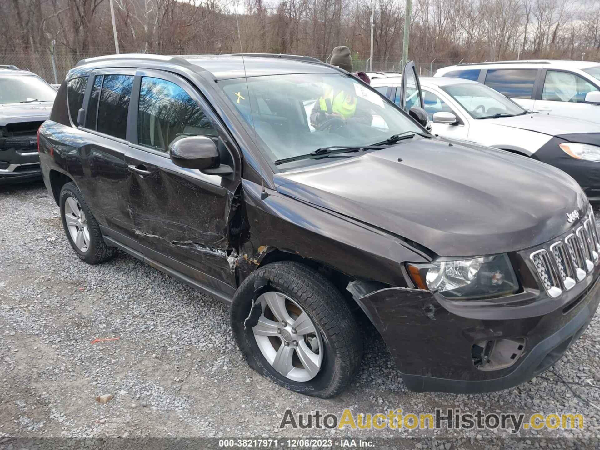 JEEP COMPASS LATITUDE, 1C4NJDEB5ED622341